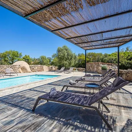 18 * Porto-Vecchio (Corsica)