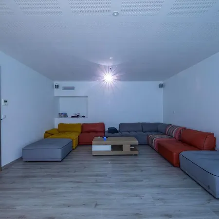 Villa 18